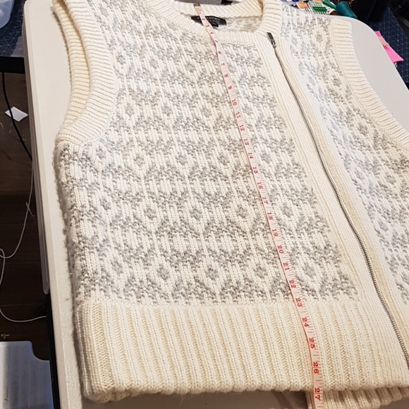 Banana Republic Nordic Argyle Knit Wool Vest Men’s - Picture 7 of 10